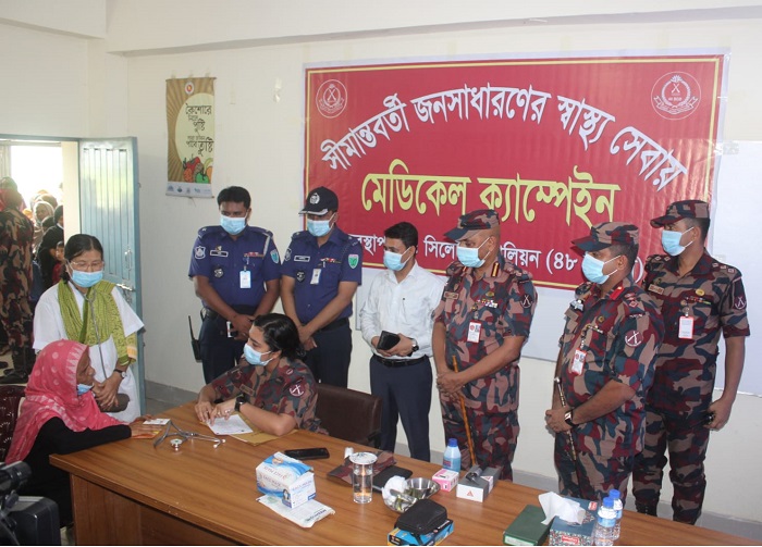 জৈন্তাপুরে বিজিবি’র মতবিনিময় সভা ও ফ্রি চিকিৎসা প্রদান