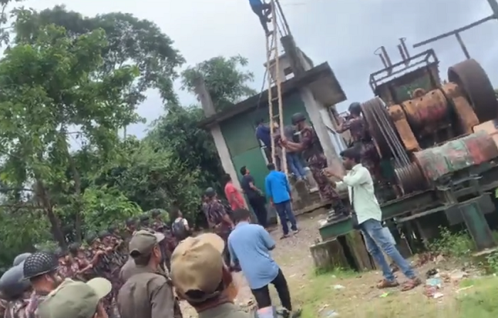 জাফলংয়ে অবৈধ স্টোন ক্রাশার মিলের বিরুদ্ধে অভিযান
