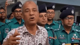 বাংলাদেশে পাচারের জন্যই ফেনসিডিল তৈরি করে ভারত: স্বরাষ্ট্র উপদেষ্টা