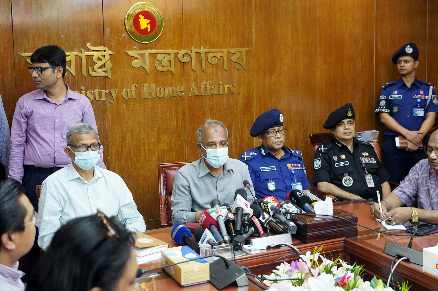 নির্বাচনের প্রস্তুতি নিতে আইনশৃঙ্খলা বাহিনীকে নির্দেশ