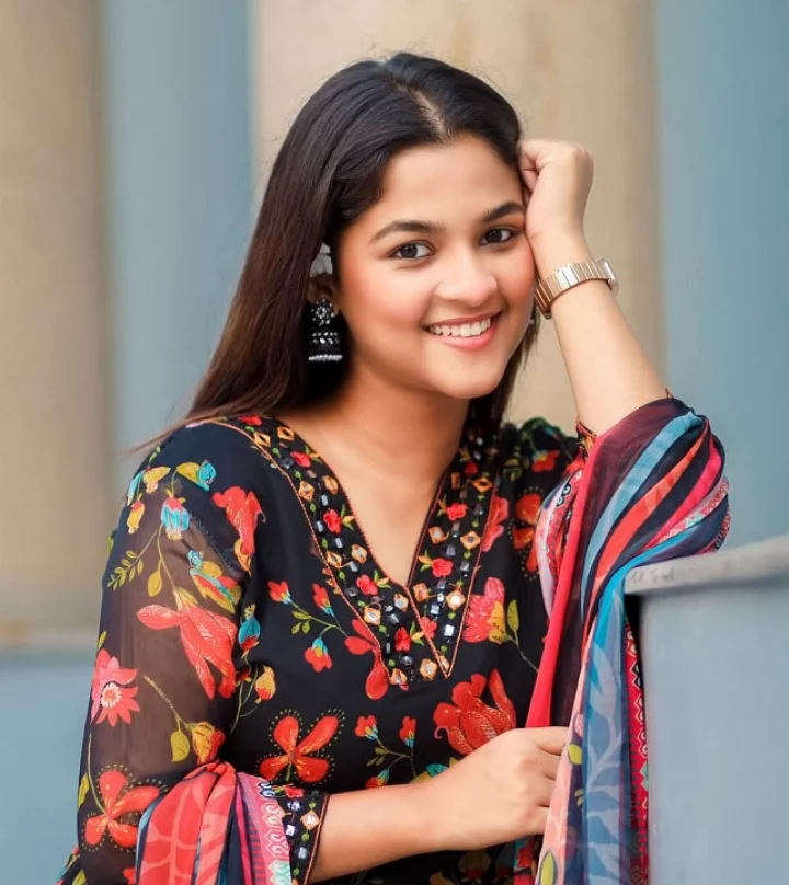 এগুলো সত্যি ভেবে বিশ্বাস করবেন না, আল্লাহর দোহাই লাগে: সাদিয়া আয়মান