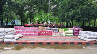 আড়াই কোটি টাকার চোরাই পণ্য জব্ধ