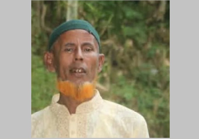 বৃদ্ধকে হত্যা করে লাশ নালায়