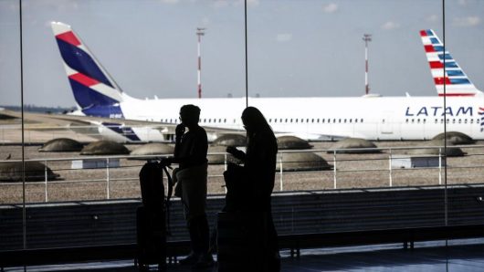 ফ্রান্সে ১৫০০ ফ্লাইট বাতিল