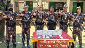 ভারতীয় অবৈধ স্মার্ট ফোন জব্দ করলো বিজিবি