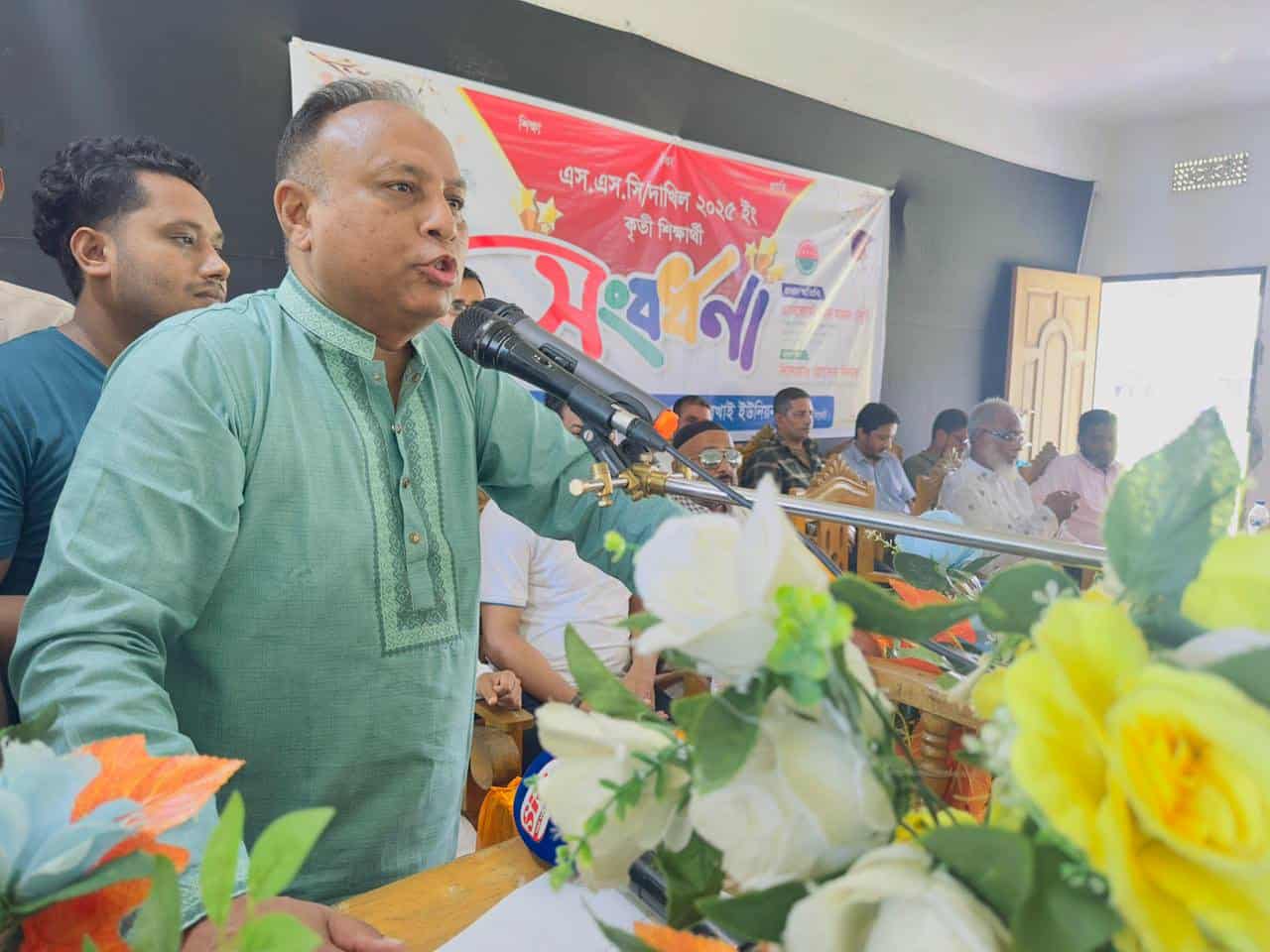 ধর্ম বর্ন নির্বিশেষে সকলকে ঐক্যবদ্ধ হয়ে কাজ করতে হবে: এমরান চৌধুরী