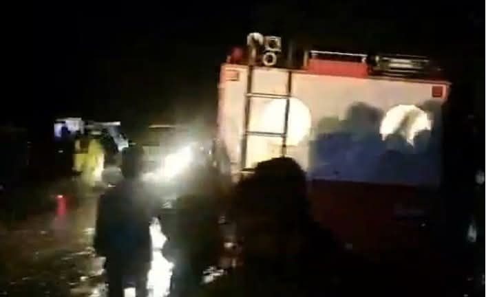 জৈন্তাপুরে যাত্রীবাহী বাস খাদে পড়ে আহত ২৮, দুজন নিখোঁজ