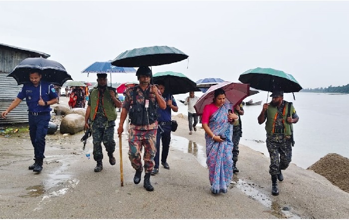 সাদাপাথর ও জাফলংয়ে অভিযান: ১২ হাজার ঘনফুট পাথর জব্দ, ১০০ নৌকা ভাঙচুর