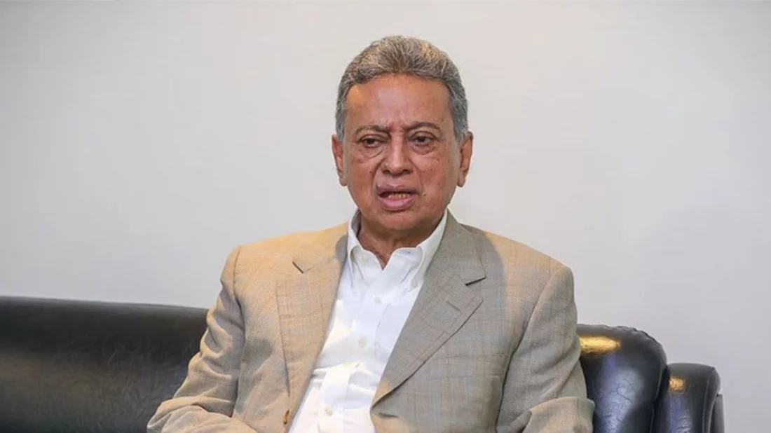 বিতর্কিত উপদেষ্টাদের নির্বাচনের আগে সরে যেতে হবে: আমীর খসরু