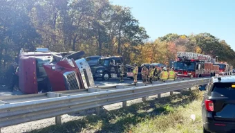 উগান্ডায় ওভারটেকিংয়ের সময় দুই বাসের সংঘর্ষে ৬৩ জন নিহত