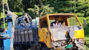 প্রাইভেটকারকে ট্রাকের ধাক্কায় নিহত ১