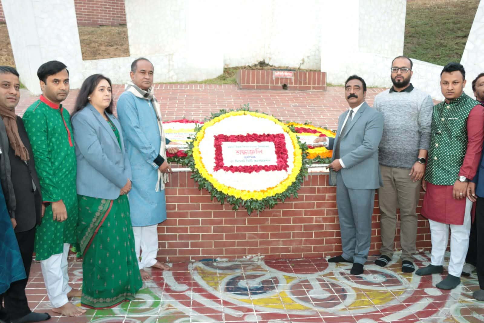 মহান বিজয় দিবসে সিসিক প্রশাসকের শ্রদ্ধা নিবেদন