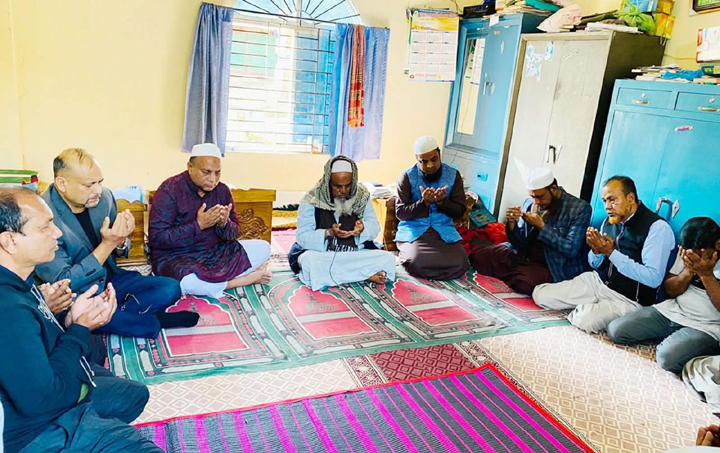 দত্তরাইল মহিলা মাদরাসায় খালেদা জিয়া ও তারেক রহমানের জন্য দোয়া