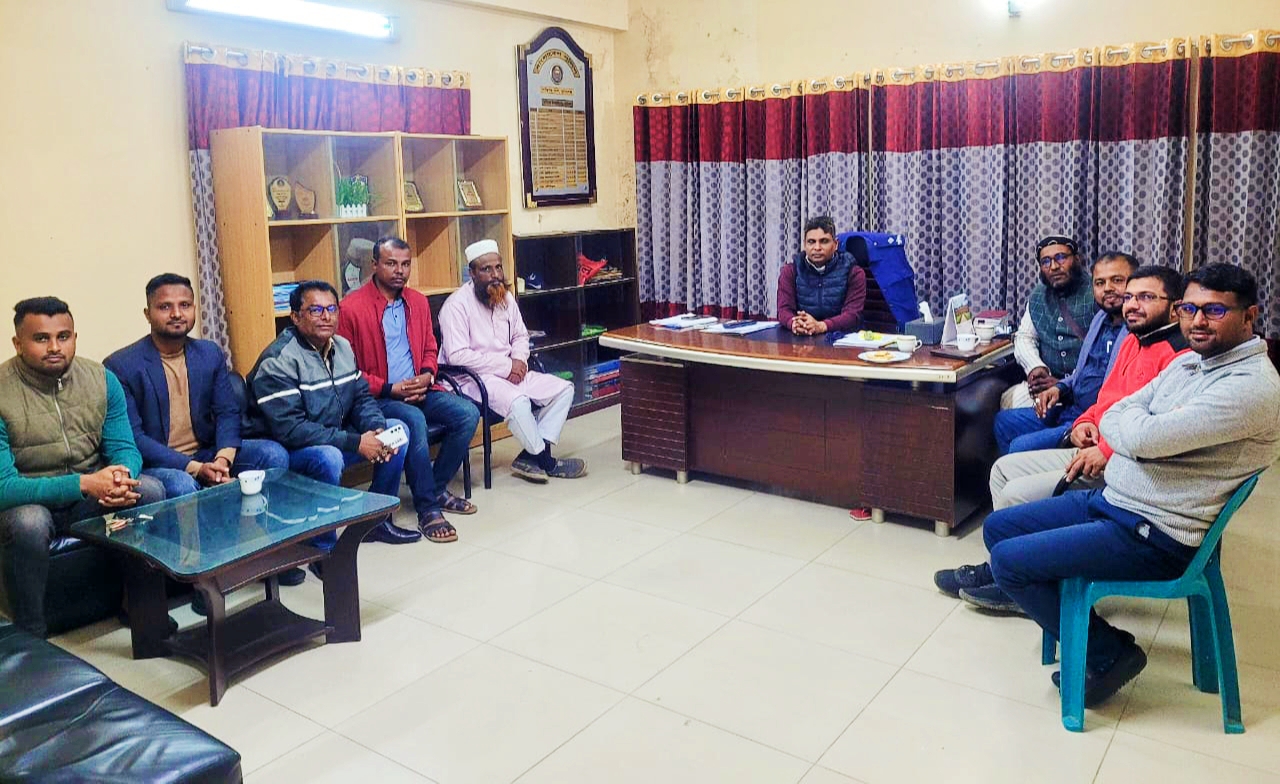 সাংবাদিকদের সাথে মতবিনিময় করলেন শান্তিগঞ্জের নবাগত ওসি অলি উল্লাহ