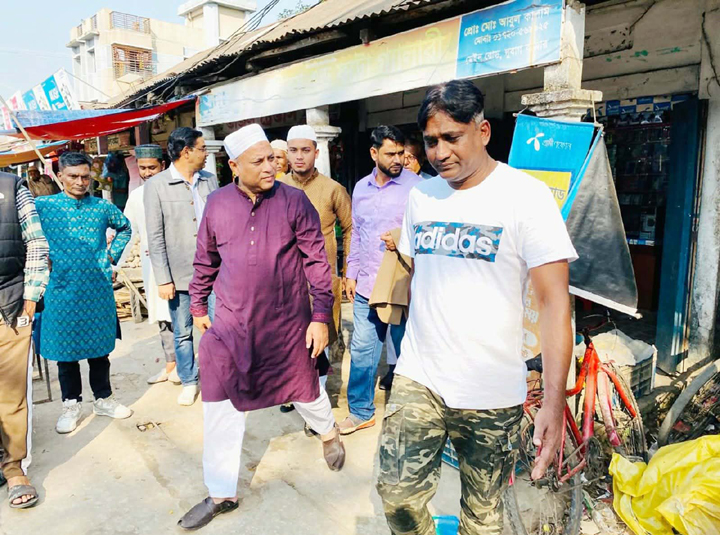 তারেক রহমানের সিলেট আগমন উপলক্ষ্যে এমরান চৌধুরীর গণসংযোগ ও প্রচারপত্র বিলি