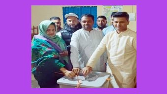 দুই ছেলেকে নিয়ে ভোট দিলেন লুনা