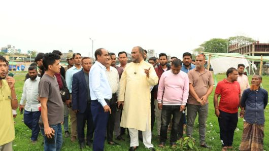 ঝড়ে ক্ষতিগ্রস্ত হকার্স শেড দ্রুত সংস্কারের আশ্বাস সিসিক প্রশাসকের